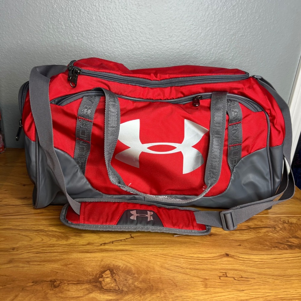 Under Armour Storm Undeniable 3.0 Duffle Gym Bag Medium Red Sports Travel